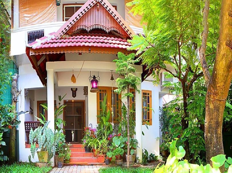 Heavenly Homestay Kochi Exteriör bild