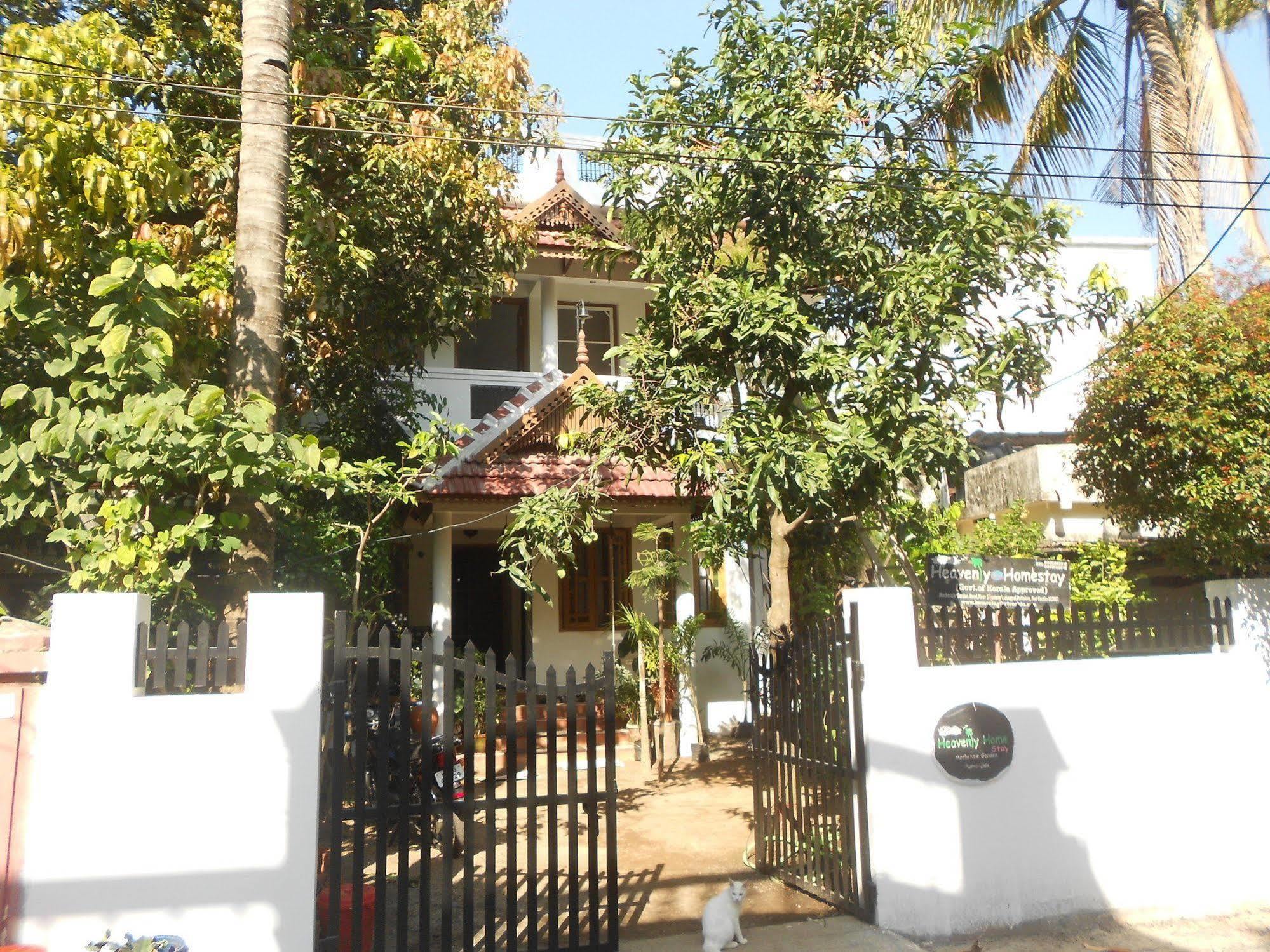 Heavenly Homestay Kochi Exteriör bild
